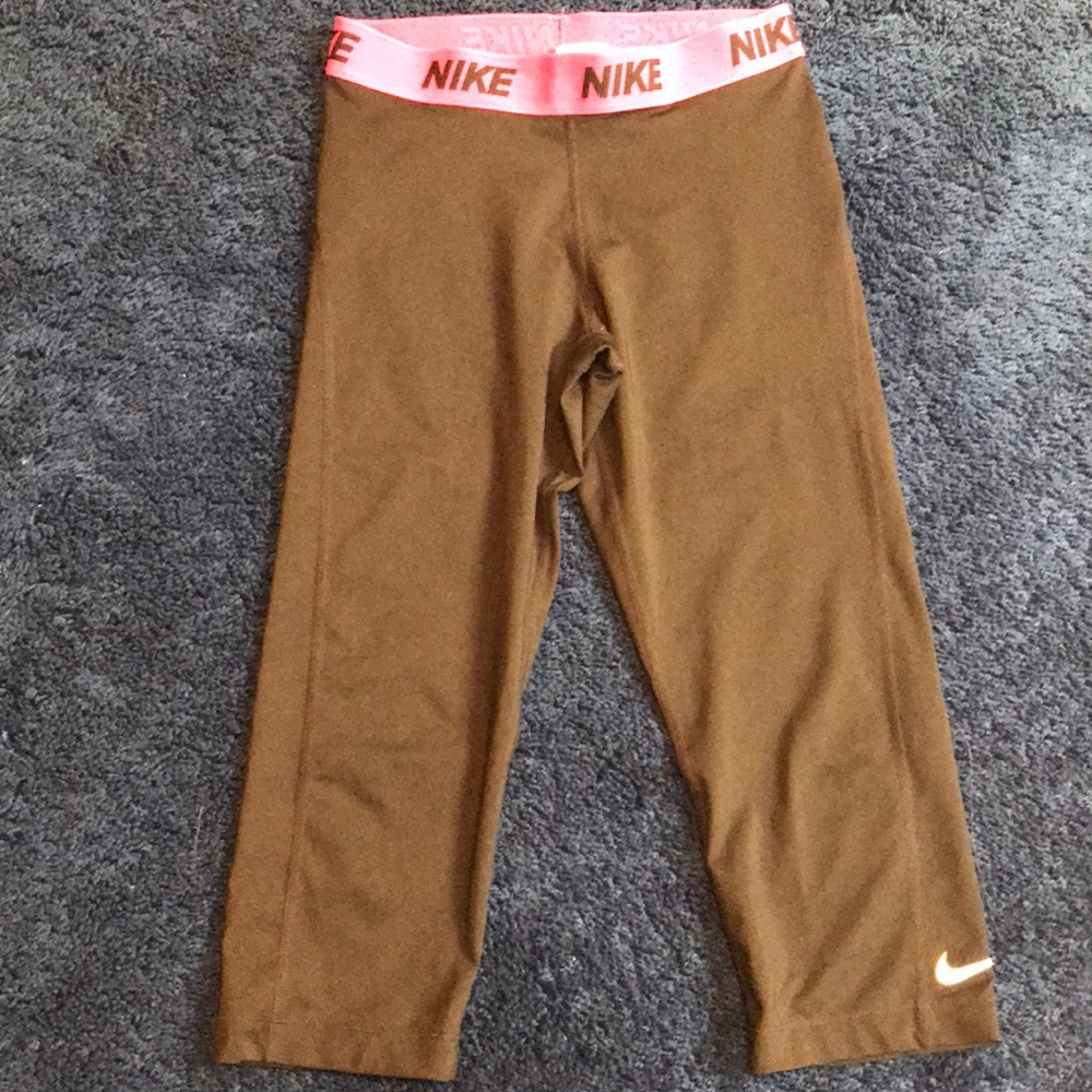 Black/pink nike leggings